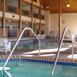 Divots pool and hot tub